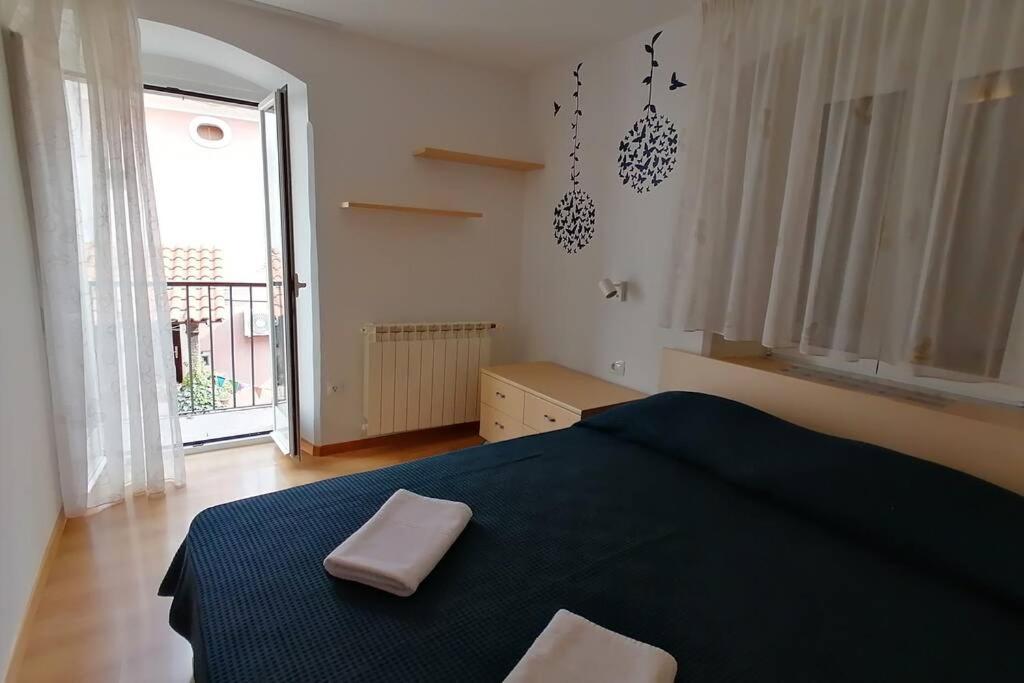 Apartment Veli Dvor Cres Exteriér fotografie
