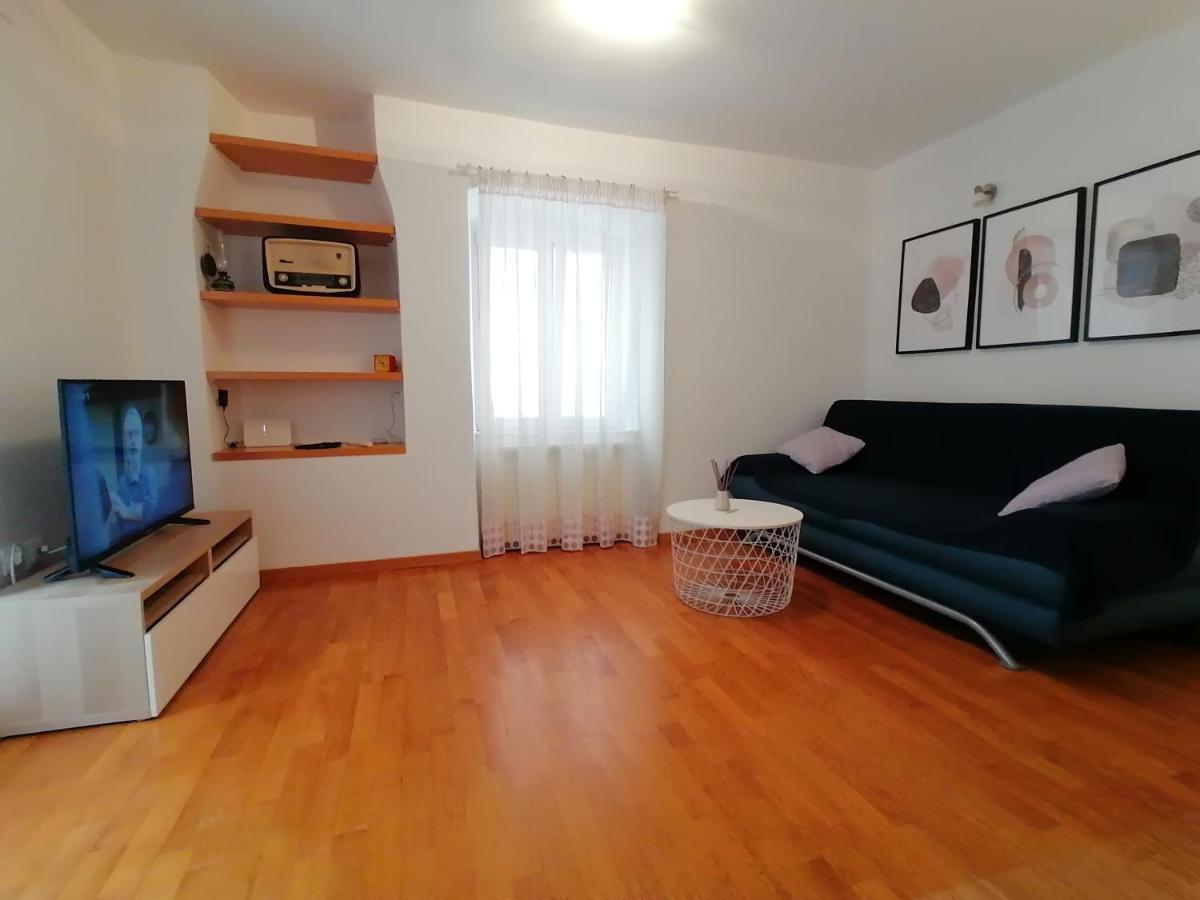 Apartment Veli Dvor Cres Exteriér fotografie